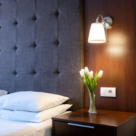 Luxury Luca And Deluca