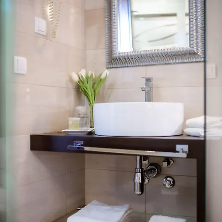 Luxury Luca And Deluca 4* Belgrad