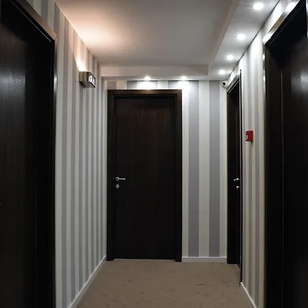 Luxury Luca And Deluca