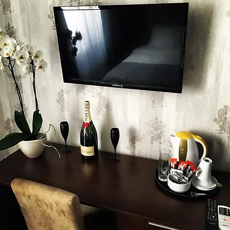 Luxury Luca And Deluca 4*