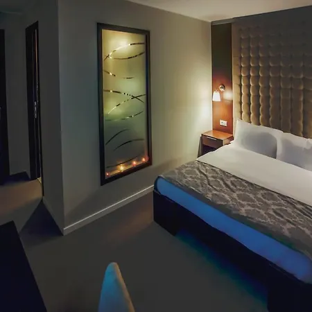 Luxury Luca And Deluca 4* Belgrad